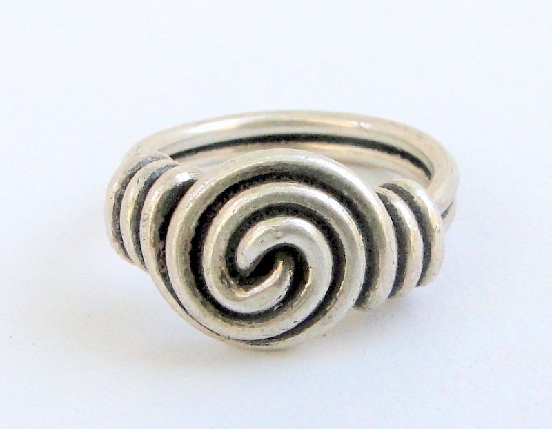 vintage STERLING SILVER TRIBAL ETHNIC RING antique  