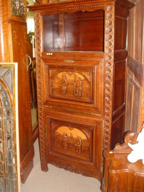 BRITONS OAK ANTIQUE CARVED BAR CABINET 05BE374  