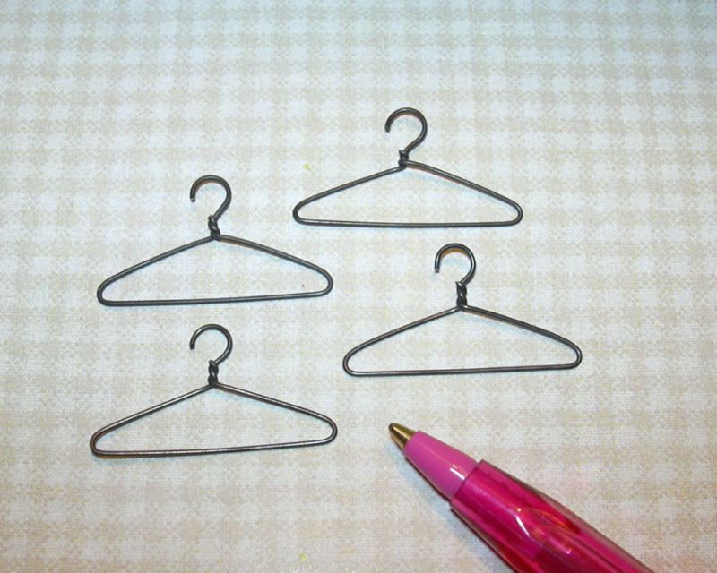 Miniature Wire Coat Hangers for Child, Black DOLLHOUSE  