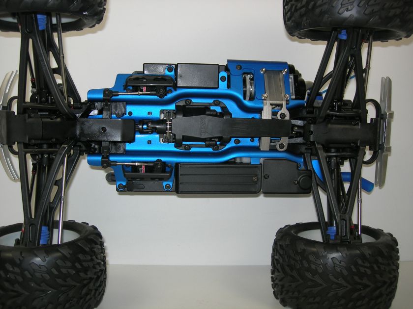 TRAXXAS REVO 3.3 Nitro Monster RC Truck with radio  