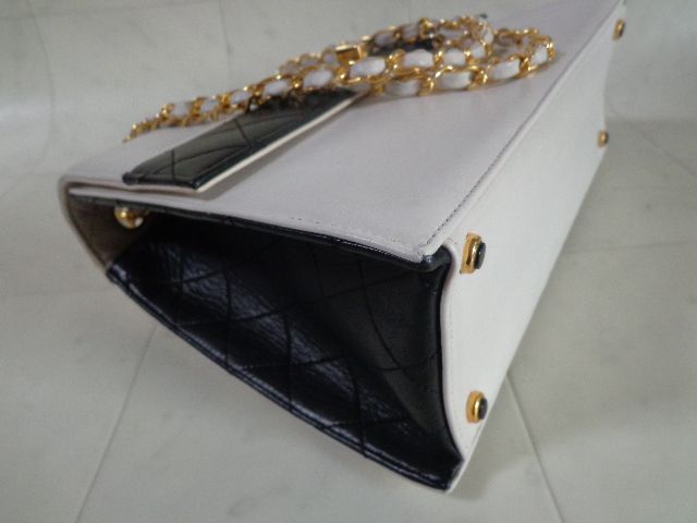 AUTH CHANEL VINTAGE CLUTCH NR DONT MISS IT EXCELLENT  