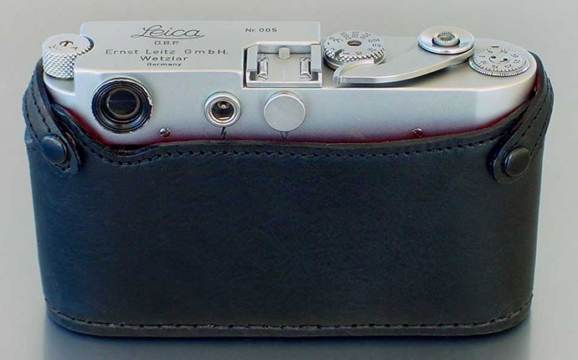 At same price, here the special half case for your early Leica M3,