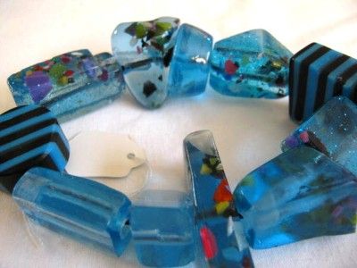 VINTAGE 1960S LUCITE EARLY PLASTIC BRACELET  