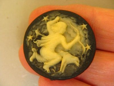UP FOR AUCTION IS THIS REALLY PRETTY SMALL RESIN CAMEO OF GODDESS 