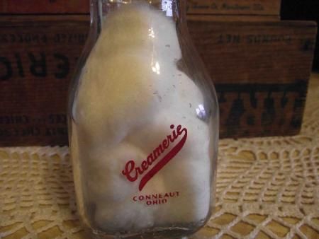   DAIRY HALF PINT CREAMER BOTTLE MILK BOTTLE CONNEAUT OHIO RARE  