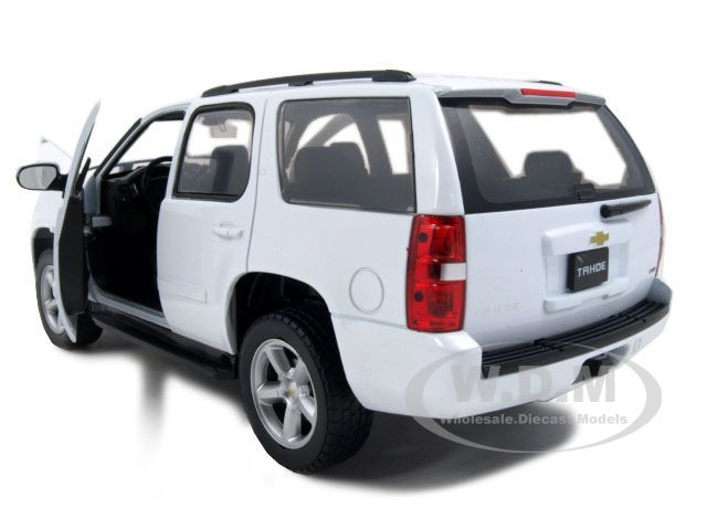 2008 CHEVROLET TAHOE WHITE 124 DIECAST MODEL CAR  