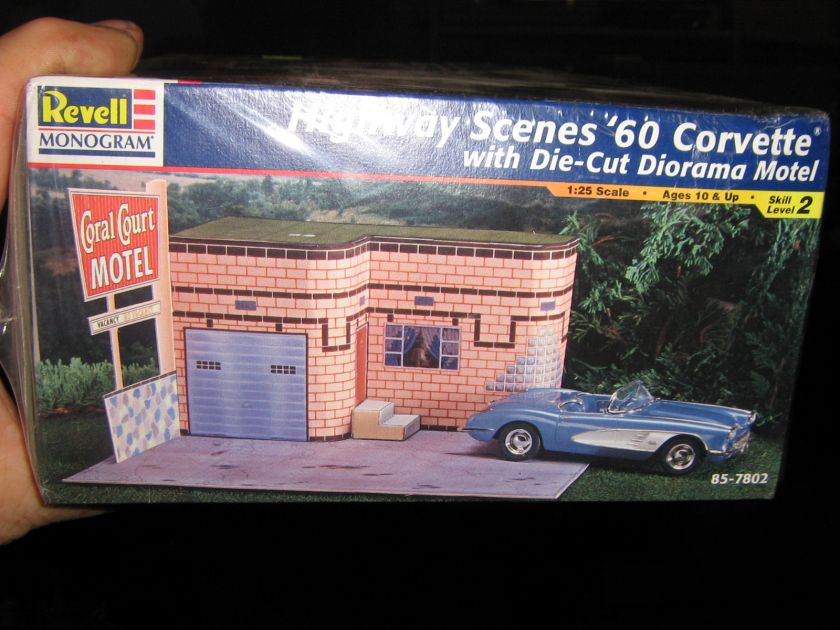 REVELL HIGHWAY SCENES 60 CORVETTE with DieCut Motel  