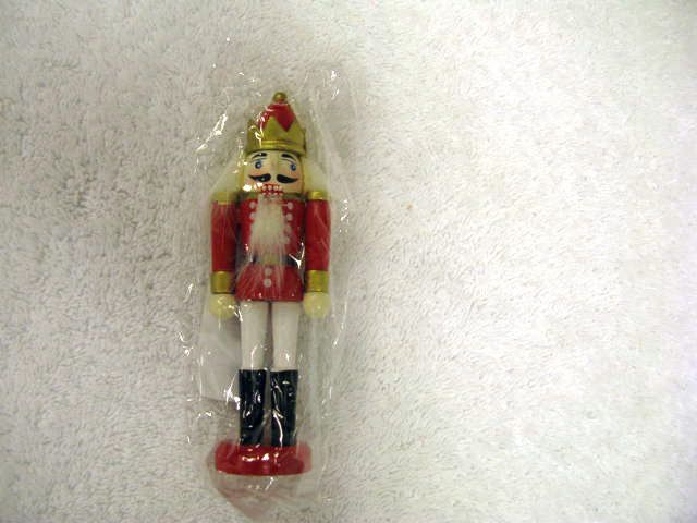 NUTCRACKER ORNAMENTS 4 DIFFERENT DESIGNS GREAT HOLIDAY DECOR  