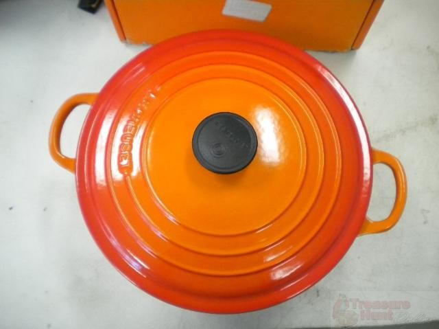 Le Creuset Cast Iron 5.5 Qt Round Casserole   Flame  