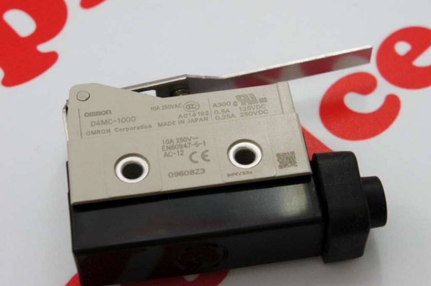 Omron Enclosed Switch D4MC 1000 D4MC1000 HingeLever NIB  