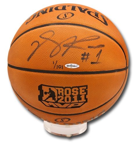 DERRICK ROSE Signed 2011 NBA MVP Basketball UDA LE 101  